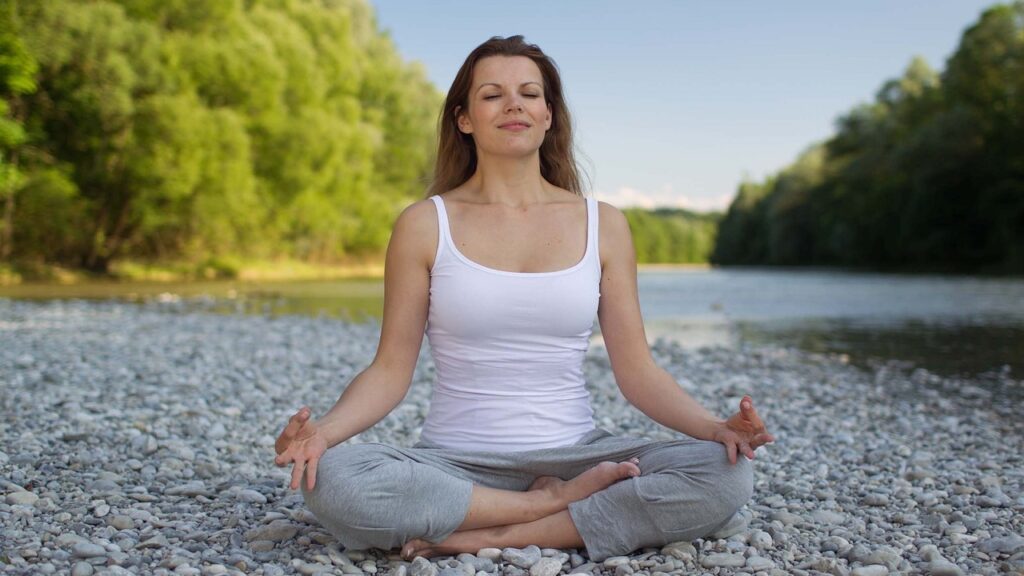 Women's health, symptoms of disease in women, health warnings, early detection, wellness for women